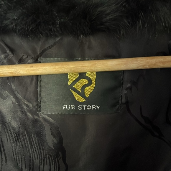 Hooded Black Fur Story rabbit fur coat, size 4. - Picture 7 of 10